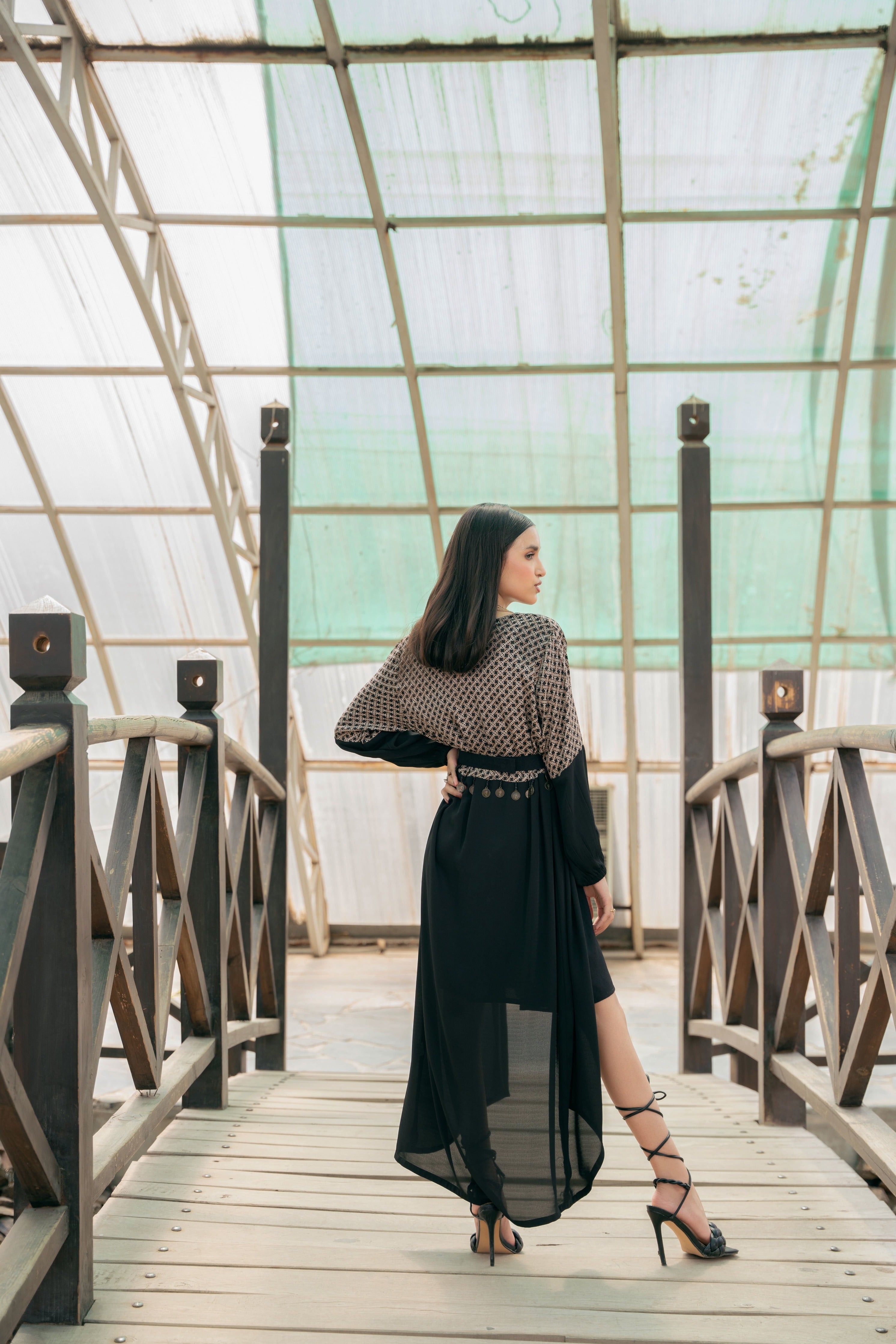 British Monarch Fashion Shrug - Black